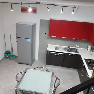 Appartement Casa N 2 Con Parcheggio Privato E Colonnina Ricarica, Livorno